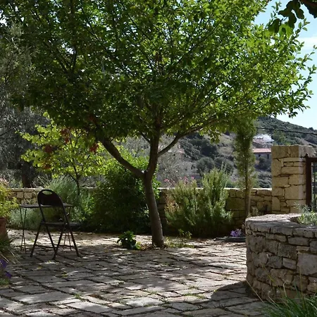 Holiday home Traditionelles Steinhaus In Friedlichem Bergdorf, Privatsphaere, Einzigartige Aesthetik Und Schoene Aussicht Fregkena